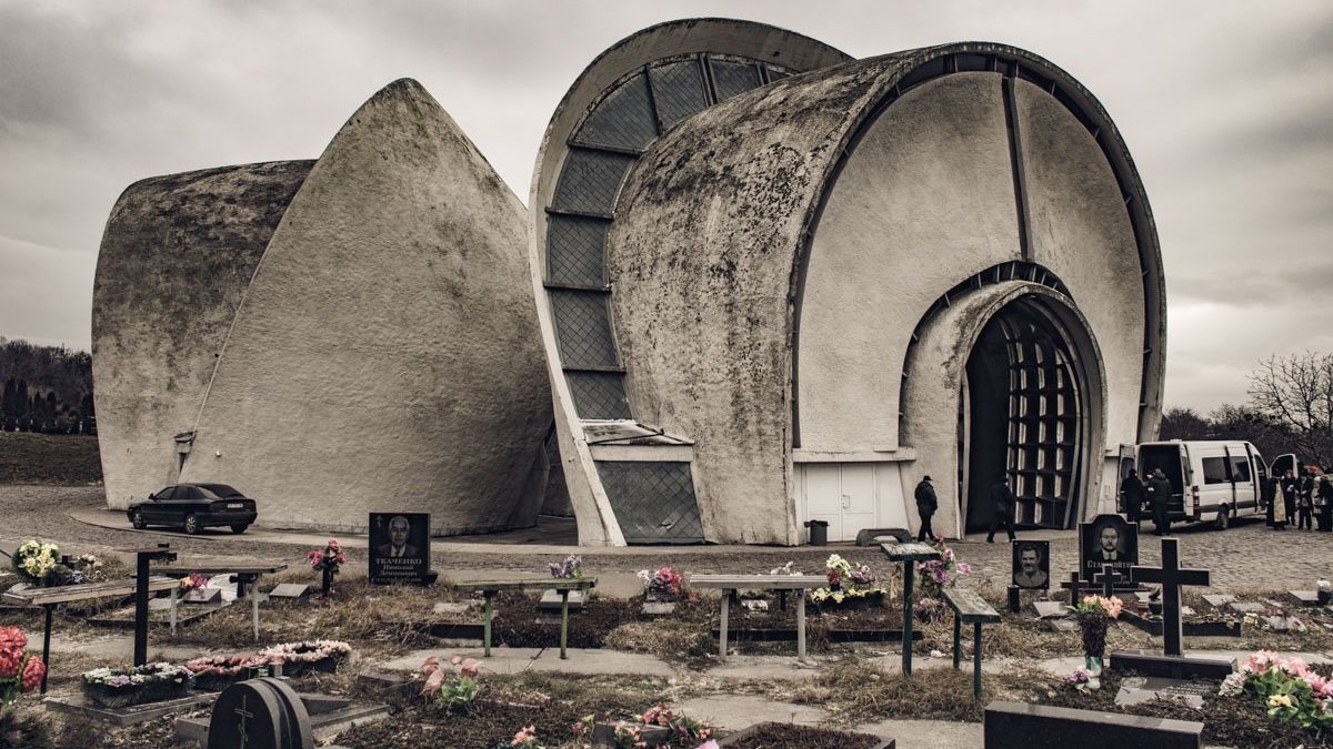 Многострадальный ремонт: в Киеве на крематорий хотят потратить уже 94 миллиона гривен