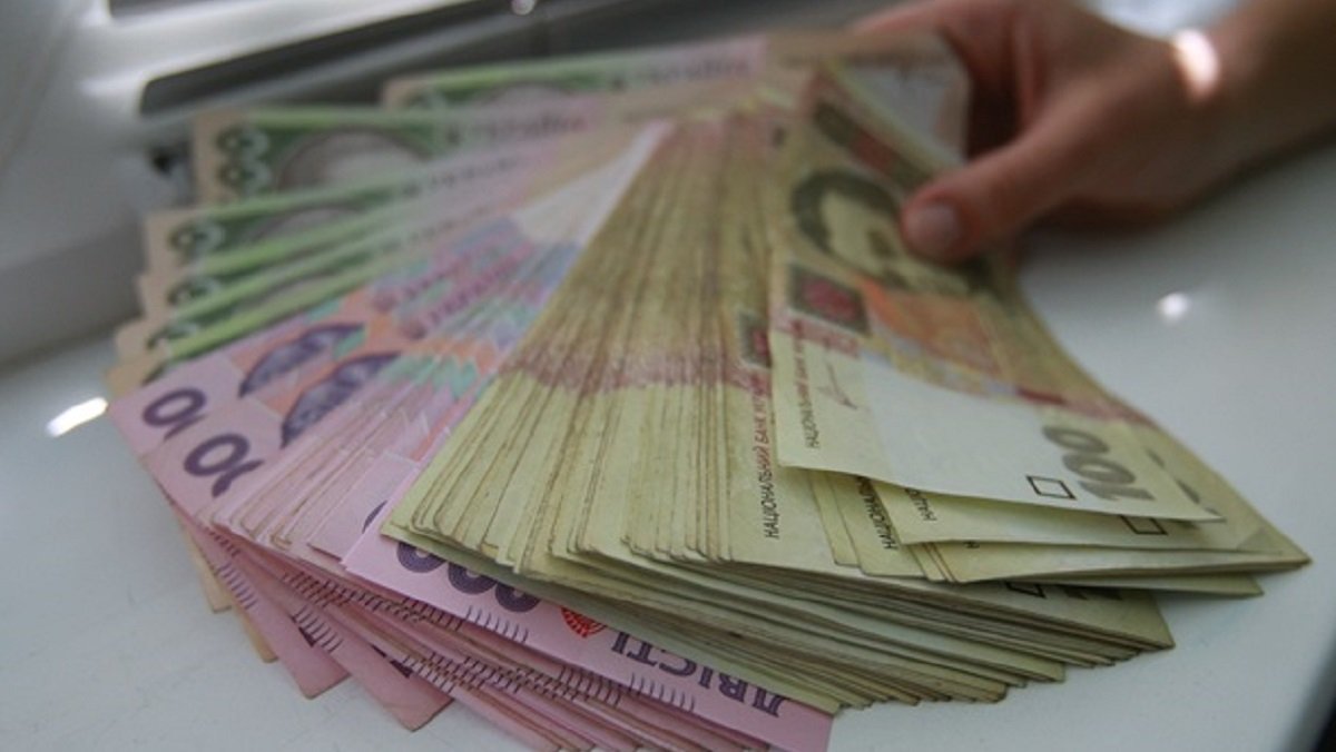 Нацбанк укрепил гривну: курс валют на 12 февраля