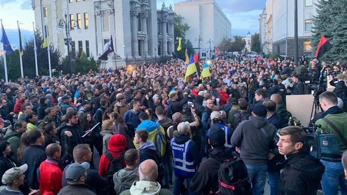 В Киеве журналисты и предприниматели собираются протестовать под Офисом президента