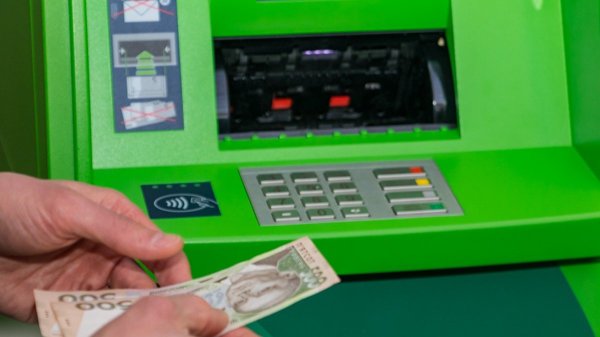 В ПриватБанке рассказали, хватает ли в банкоматах налички во время карантина