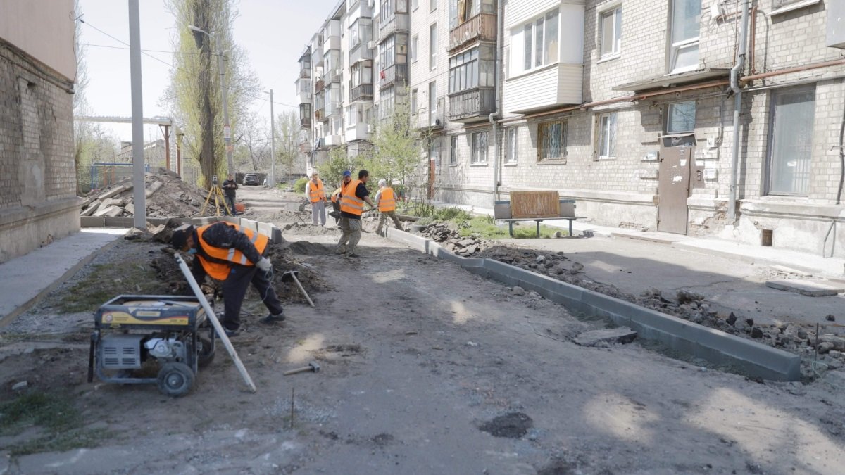 Какие дворы и местные дороги отремонтируют в Днепре за 31 миллион гривен