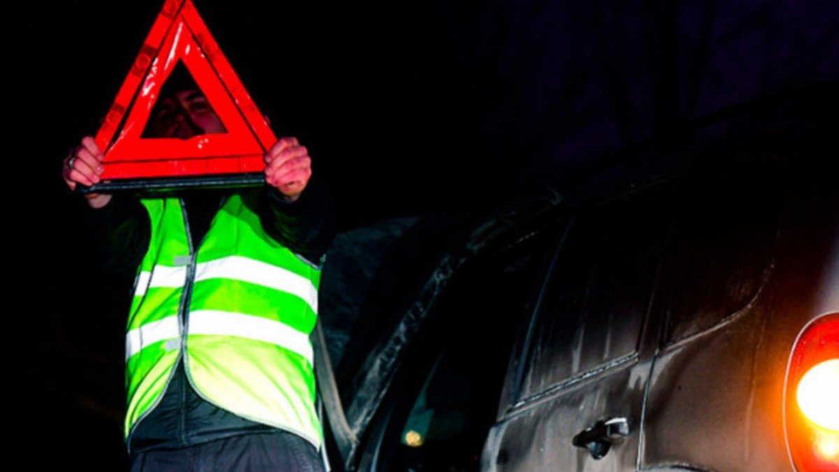 В Украине будут штрафовать водителей за отсутствие светоотражающих элементов: решение Рады