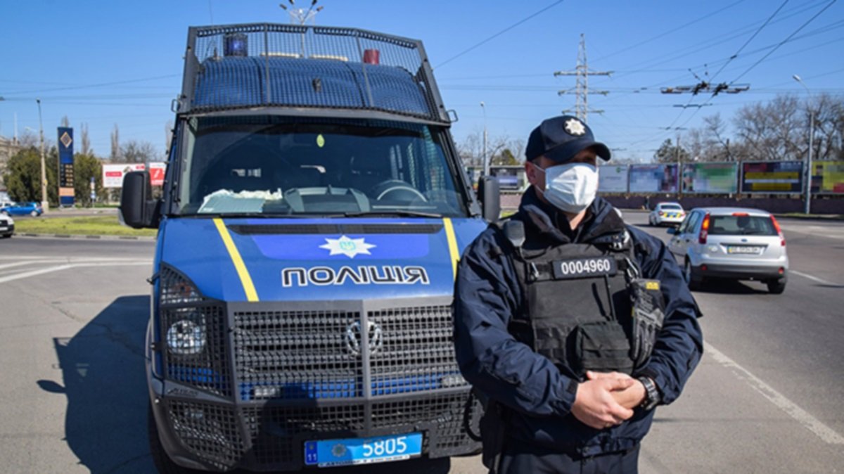 У Авакова готовят законопроект о штрафах за оскорбление полицейских в Украине