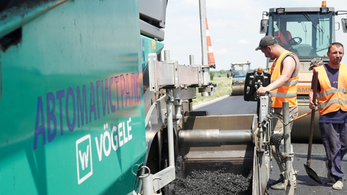 Служба автодорог Днепропетровщины отдаст 660 миллионов фирме - фигуранту уголовных дел