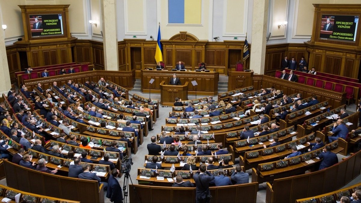 За кого украинцы проголосуют на выборах в Верховную Раду: опрос Info Sapiens