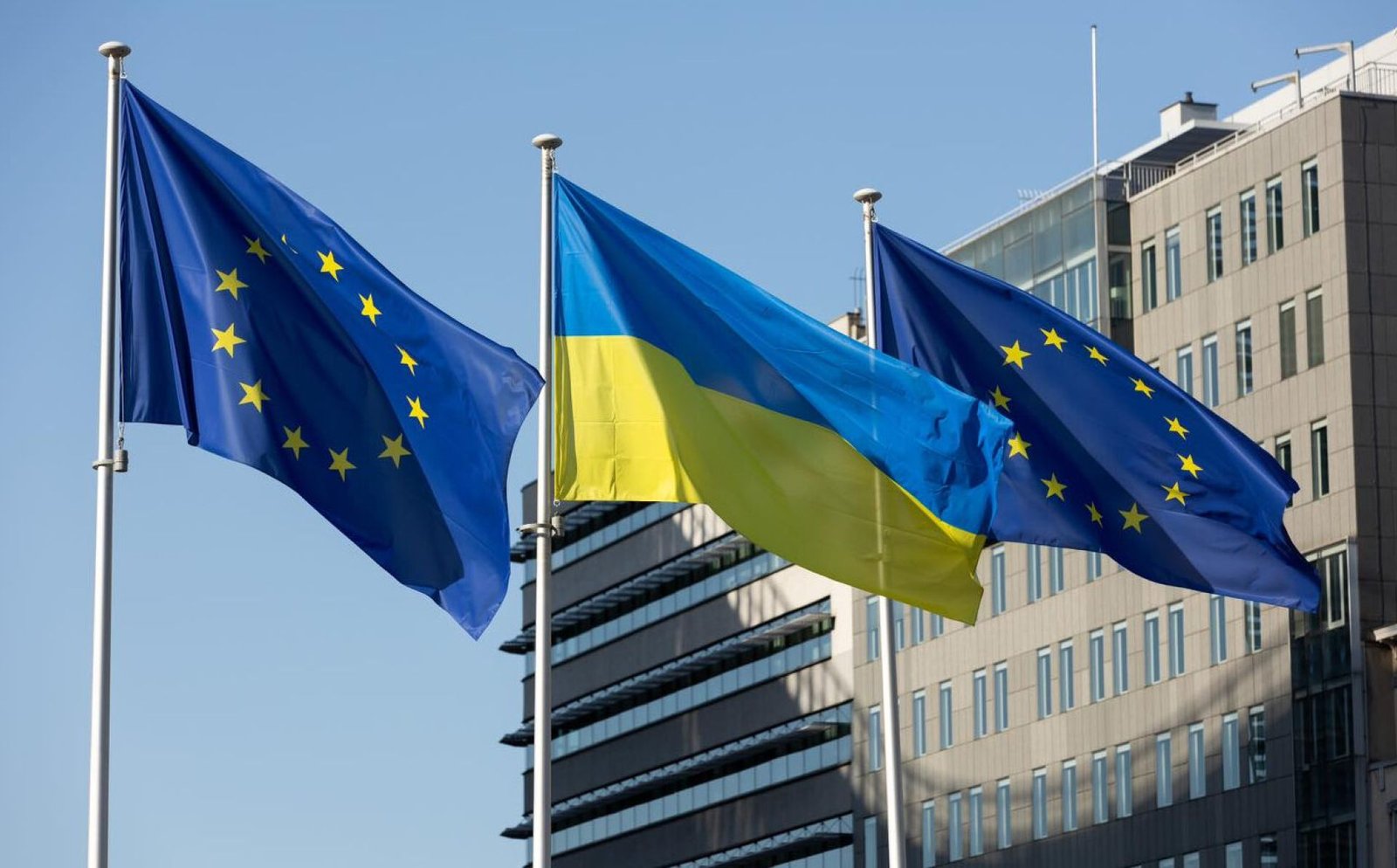 Для покриття дефіциту українського бюджет цього року важливо залучити від Євросоюзу близько 18 млрд євро