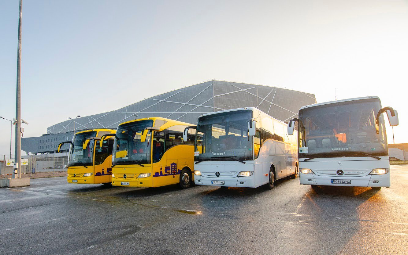 З 12 лютого з 12 години дня всі автобуси зможуть перетинати кордон за попереднім записом в системі єЧерга