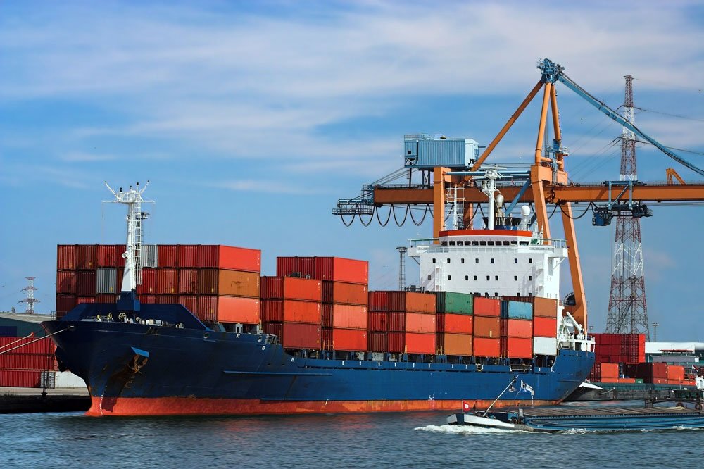 В прошлом месяце экспорт составил более 13 млн тонн, превзойдя показатели февраля 2022 года