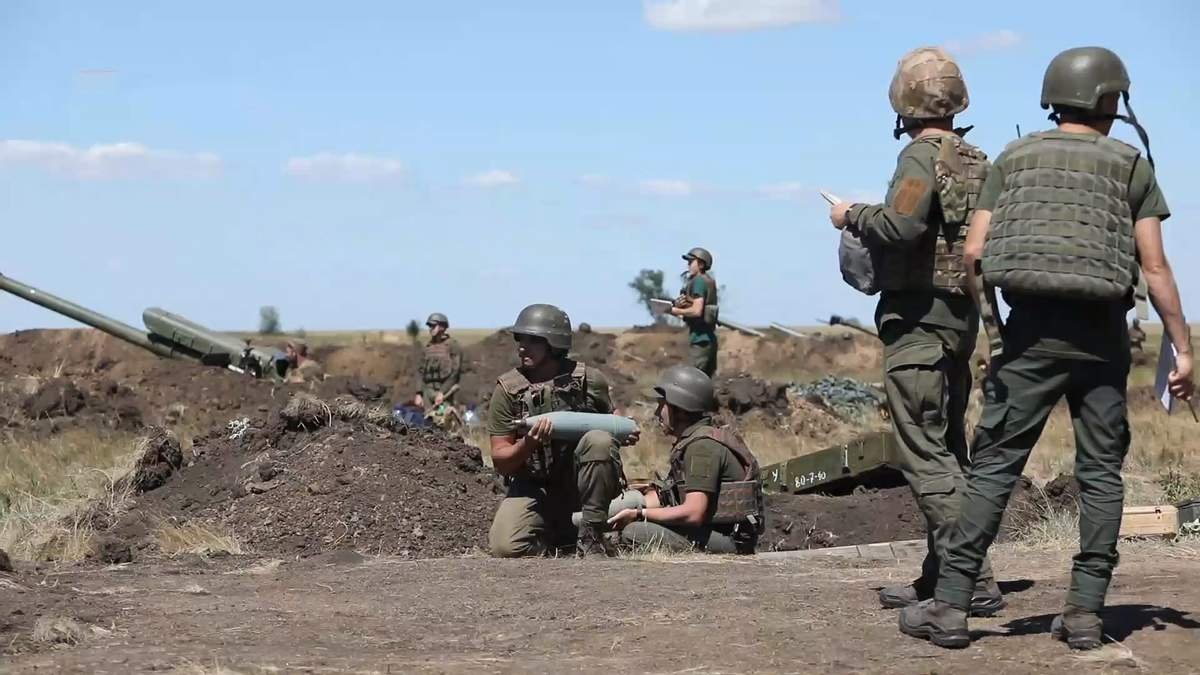 Вчилися знищувати живу силу умовного супротивника: на адмінкордоні з Кримом провели військові навчання