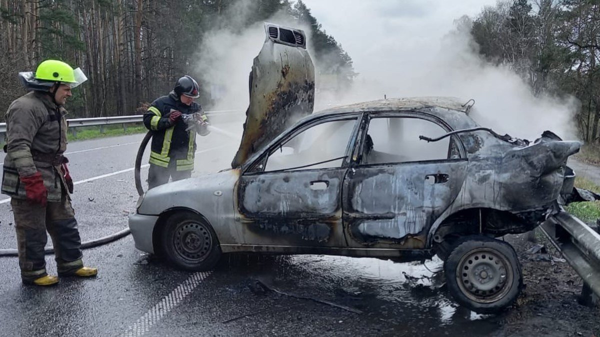 В Киевской области на ходу в авто взорвался газовый баллон: погиб человек