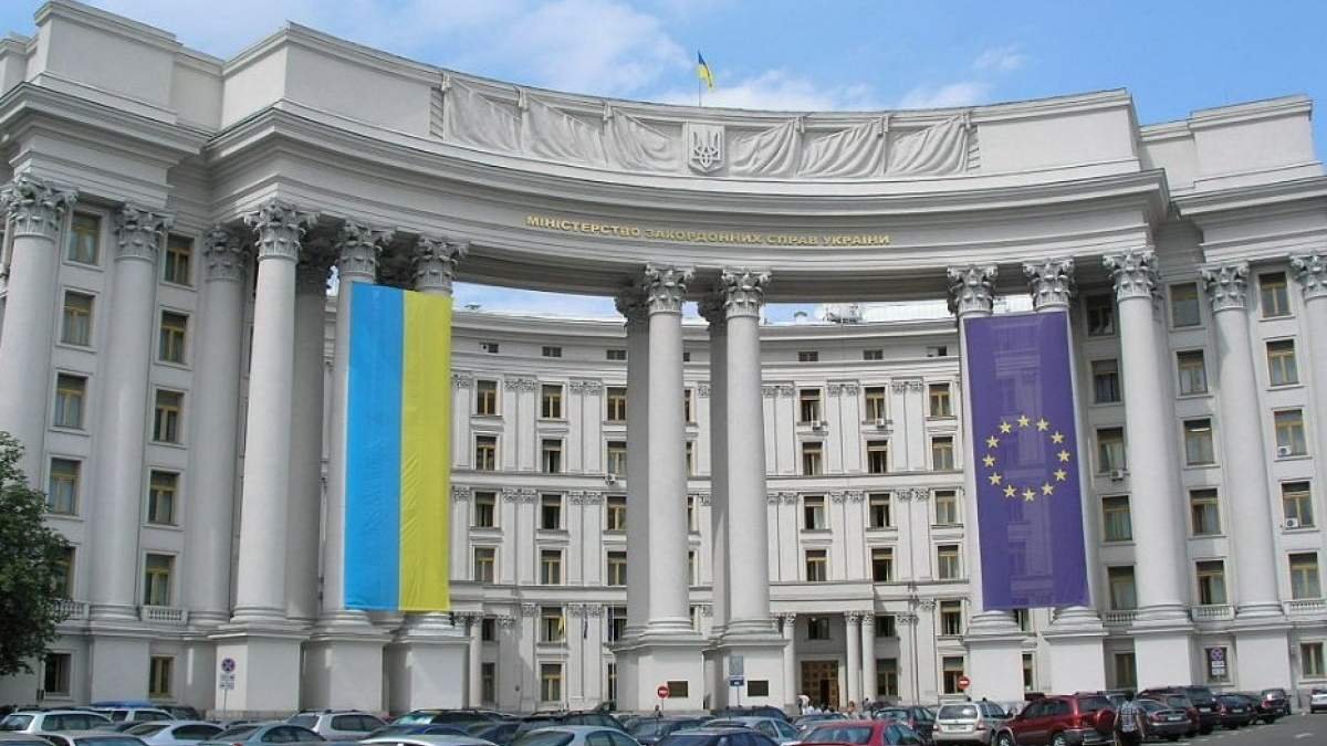 Из Украины эвакуируют семьи дипломатов лишь из 4 посольств. Всего в стране 129 дипмиссий