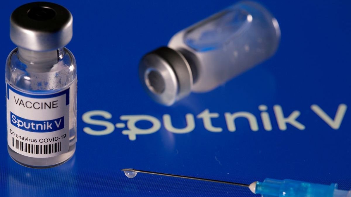 Бразилія відмовилася від імпорту російської вакцини Sputnik V