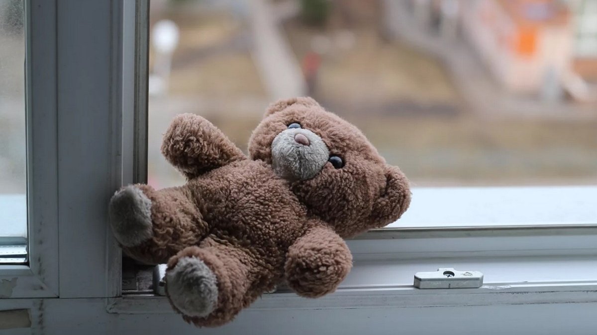 В Запорожье 4-летний ребенок выпал из окна детсада: новые подробности