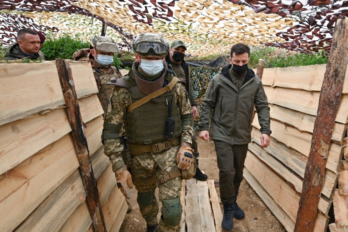 Зеленский проверил боевую готовность украинских военных на админгранице с оккупированным Крымом