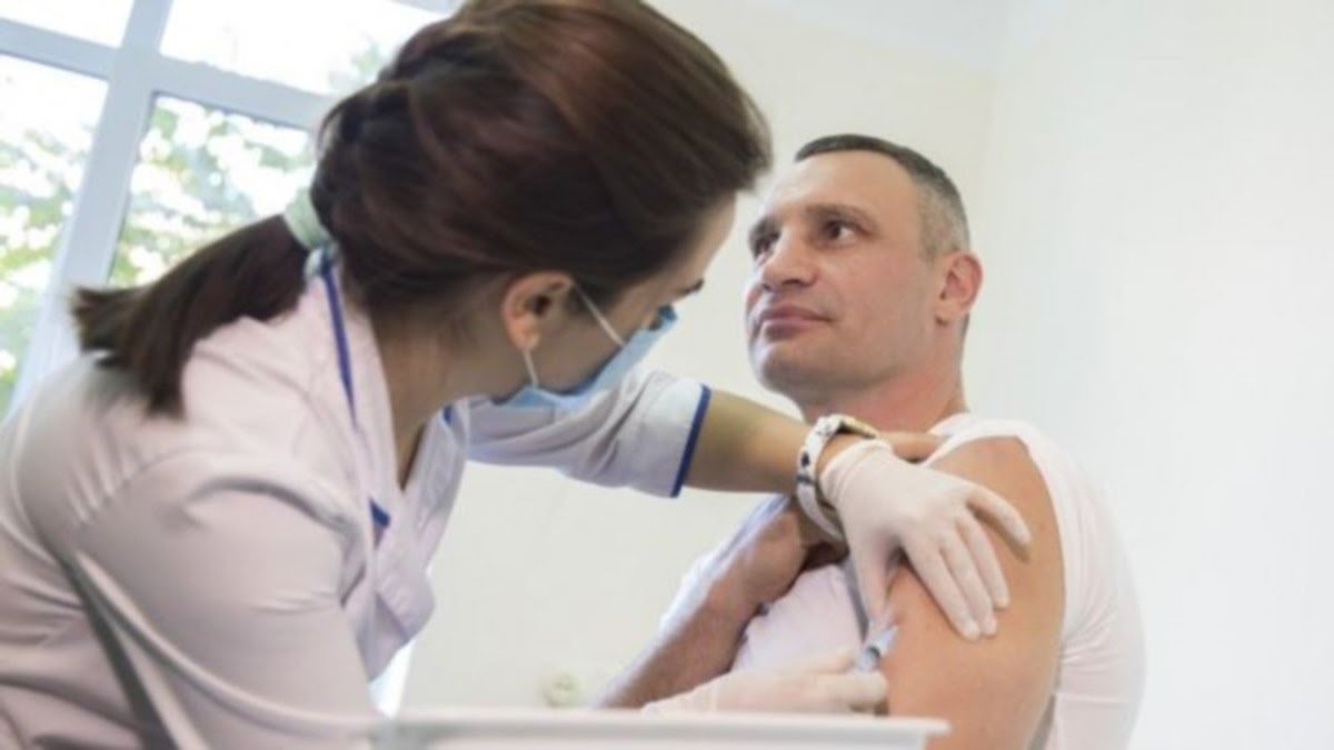Доза від Кличка: мерія Києва придбає вакцину від COVID-19 за 140 мільйонів гривень