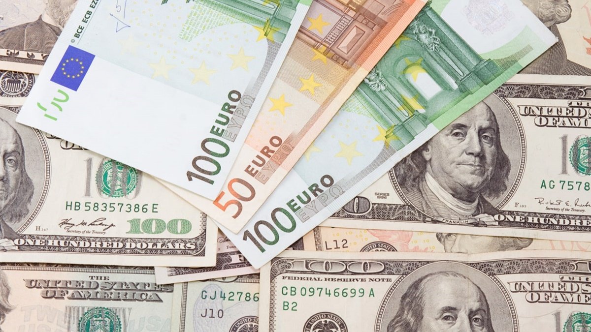 Курс валют на 29 апреля: доллар подорожал, евро подешевел