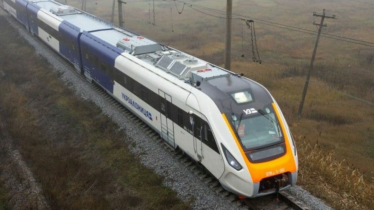 «Укрзалізниця» запускает ещё один поезд в Карпаты