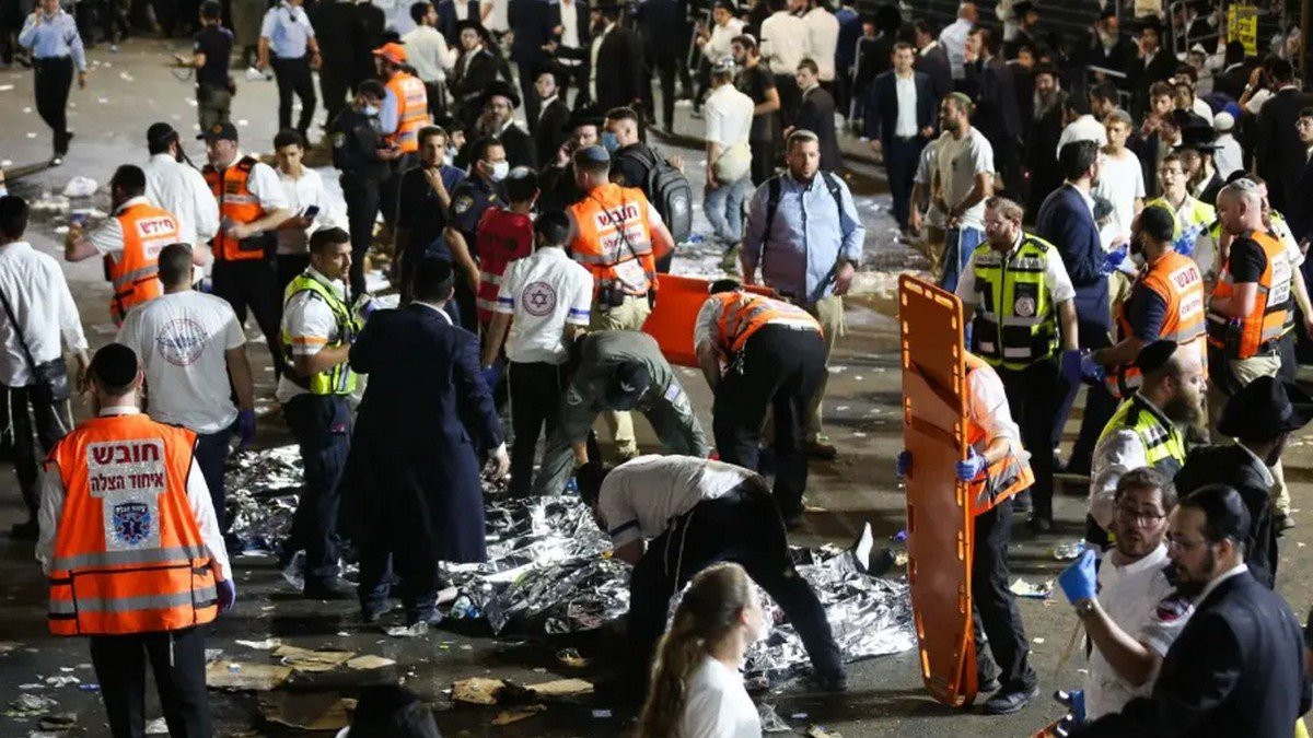 Во время религиозного праздника в Израиле обрушилась трибуна. Погибших больше 40, пострадавших — около 100 человек