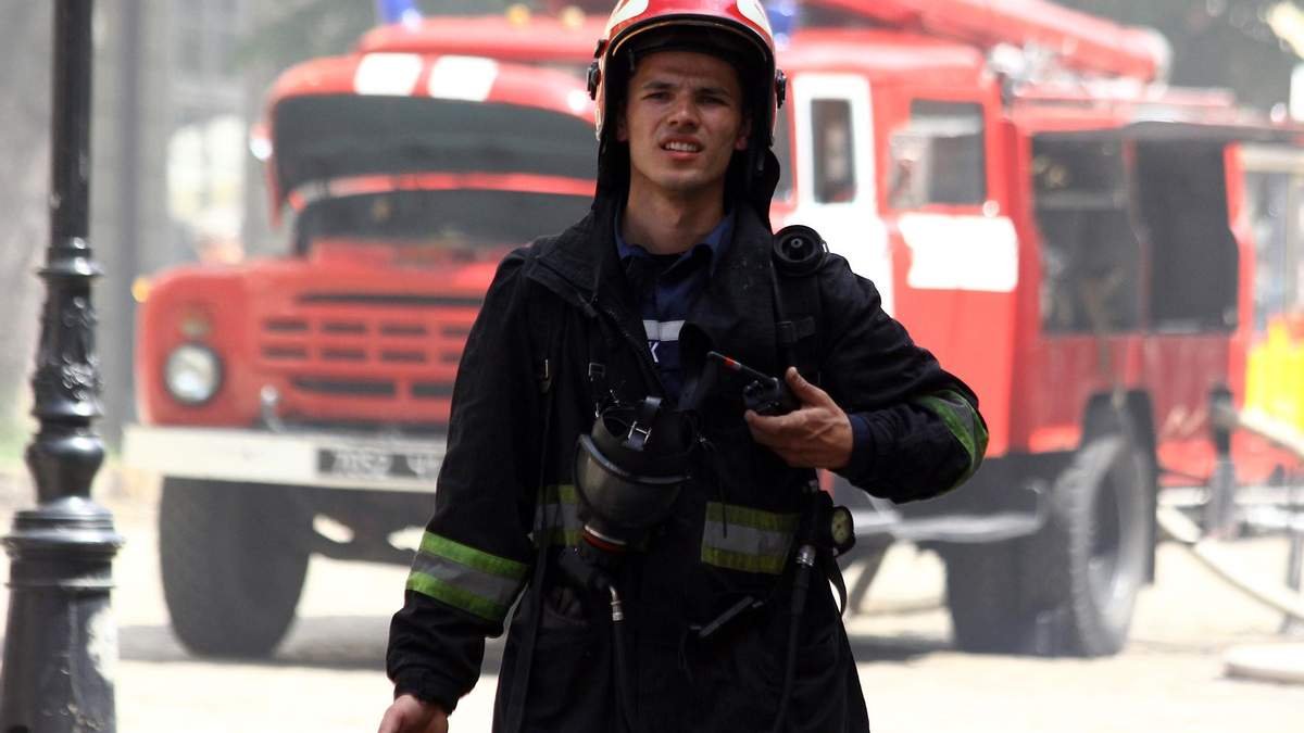 В Харькове горела многоэтажка, жителей пришлось эвакуировать