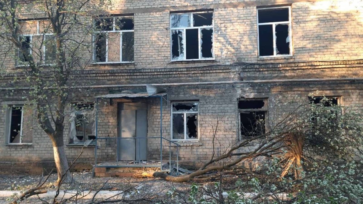 На Донбасі бойовики обстріляли COVID-лікарню, де зараз лікуються 45 осіб