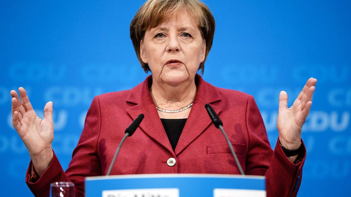 «Трохи висплюся, погуляю»: Меркель розповіла про плани після відставки
