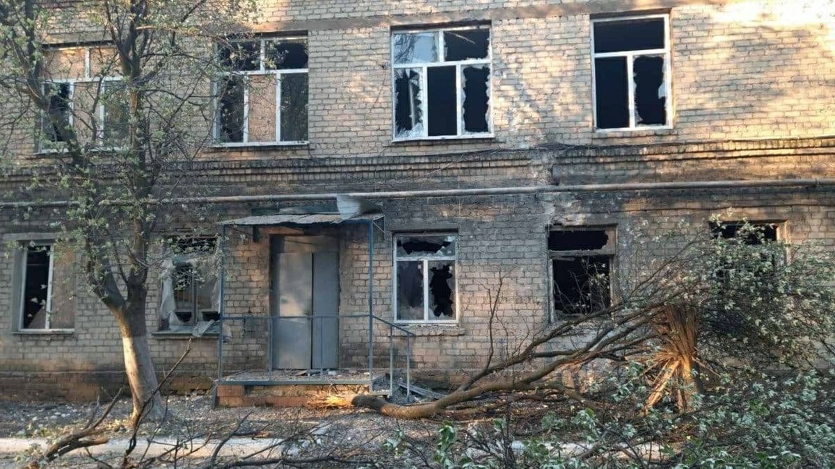 У Донецькій області в лікарні, яку обстріляли бойовики, помер пацієнт з коронавірусом