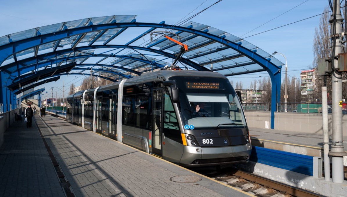В Киеве планируют продлить линию скоростного трамвая до «Дворца спорта»