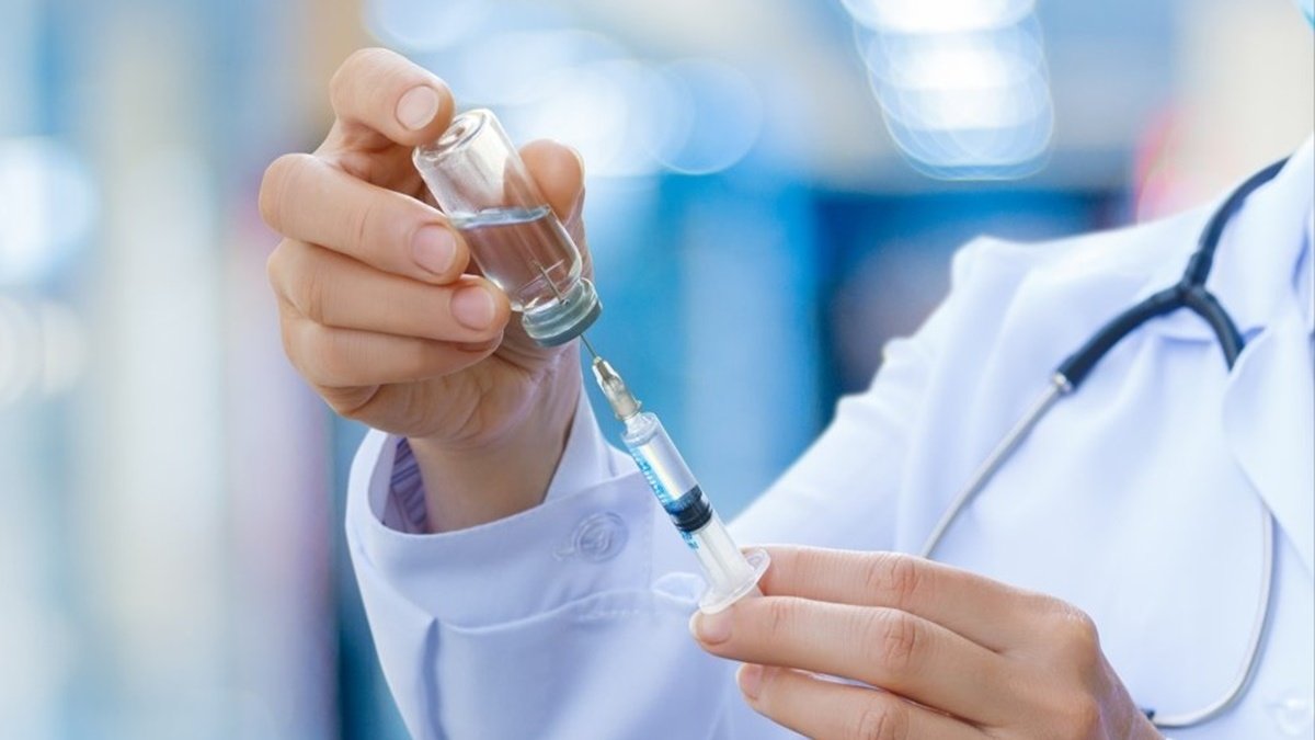 Румунія передасть Україні 100 тис. доз вакцини від коронавірусу AstraZeneca