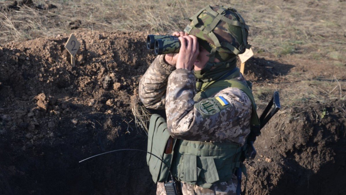 Боевики на Донбассе 6 раз обстреляли позиции ВСУ и ранили украинского военного