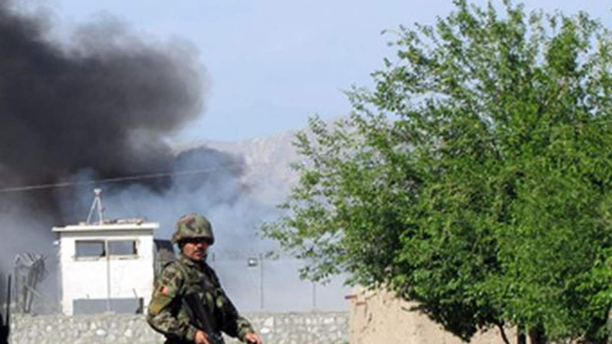 В Афганистане взорвалась бомба в автобусе, 11 человек погибли