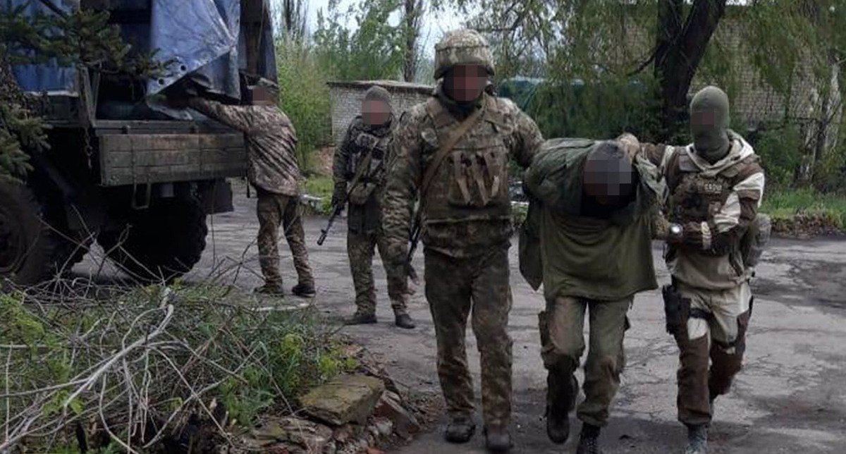 Собирал информацию о военных: на линии разграничения задержали разведчика «ДНР»