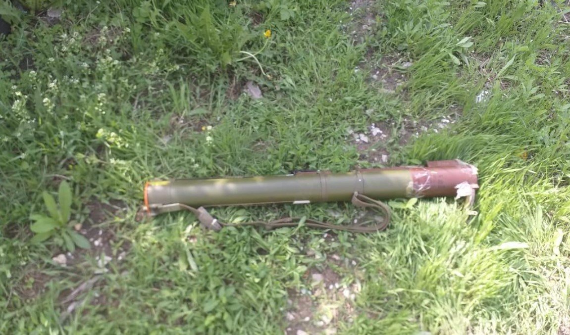 У Луганській області літній чоловік зберігав цілий арсенал зброї