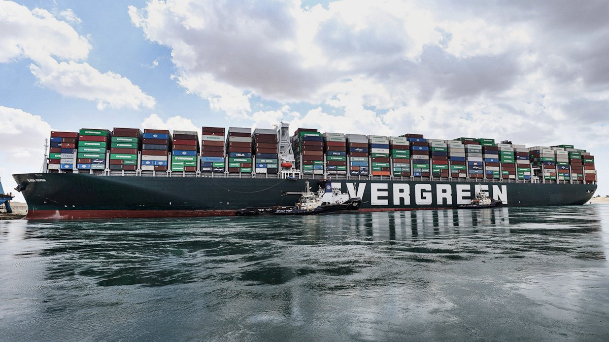 Инцидент с контейнеровозом Ever Given: Суэцкий канал решили расширить и углубить