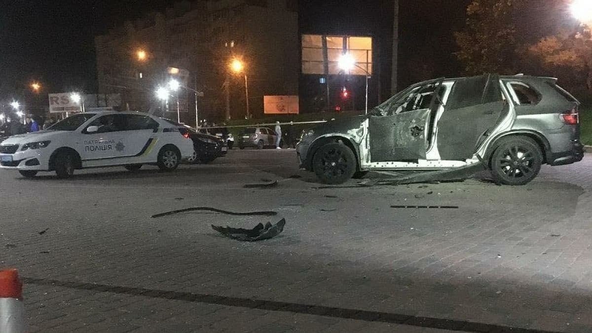В Ивано-Франковске обстреляли автомобиль из гранатомёта
