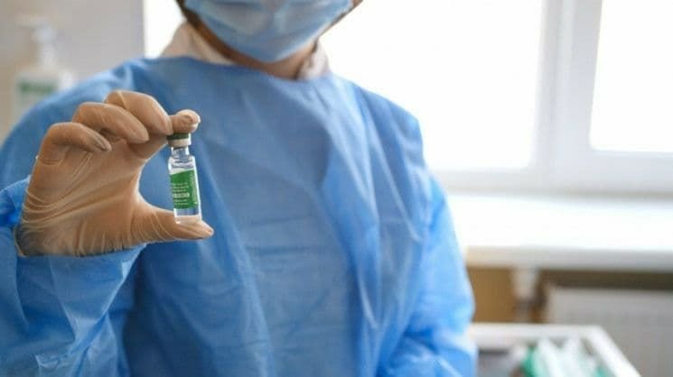 В Украине за сутки COVID-прививку получили более 18 тысяч человек