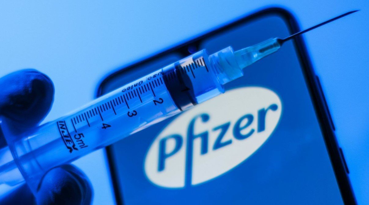 В Израиле зафиксировали снижение эффективности вакцины Pfizer