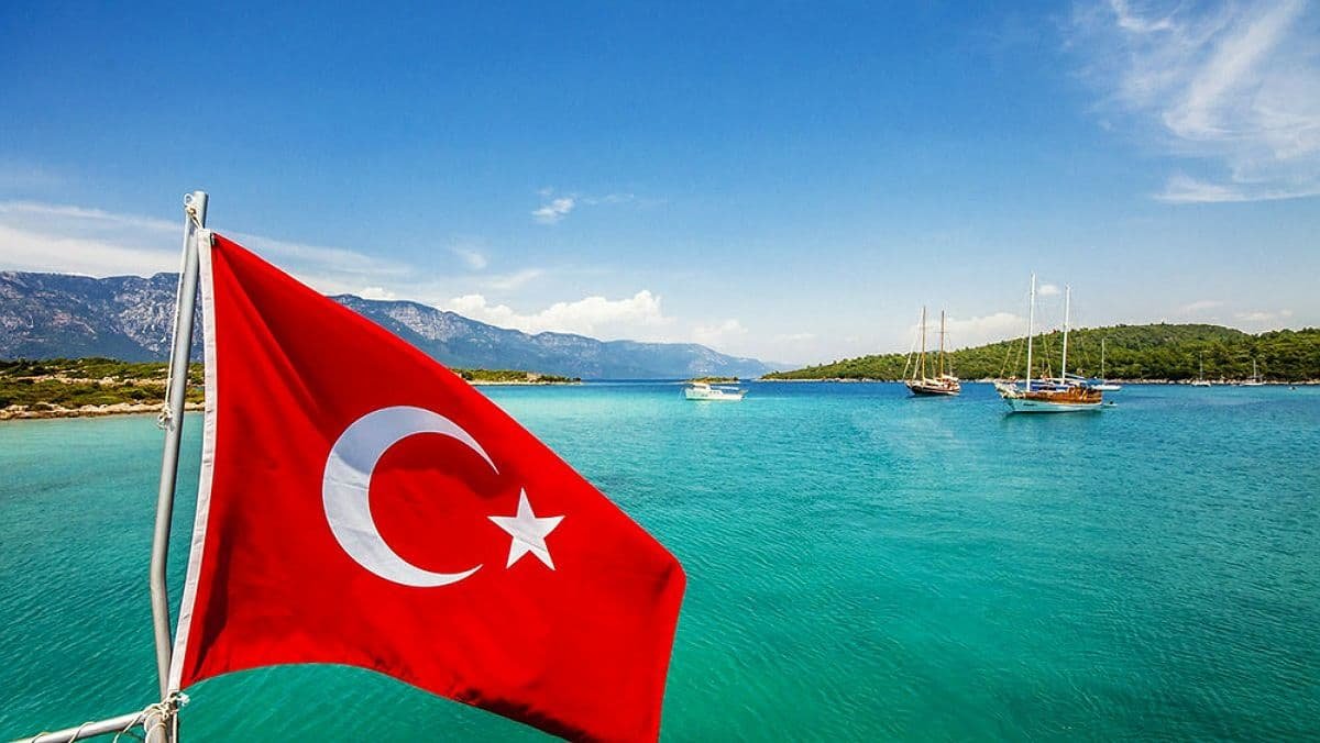 Поїхати до Туреччини без ПЛР-тесту можна буде вже з 15 травня