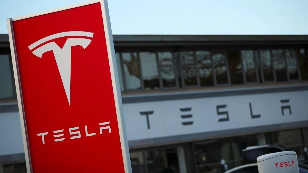 Tesla перестає приймати оплату товарів біткоінами через загрозу для екології