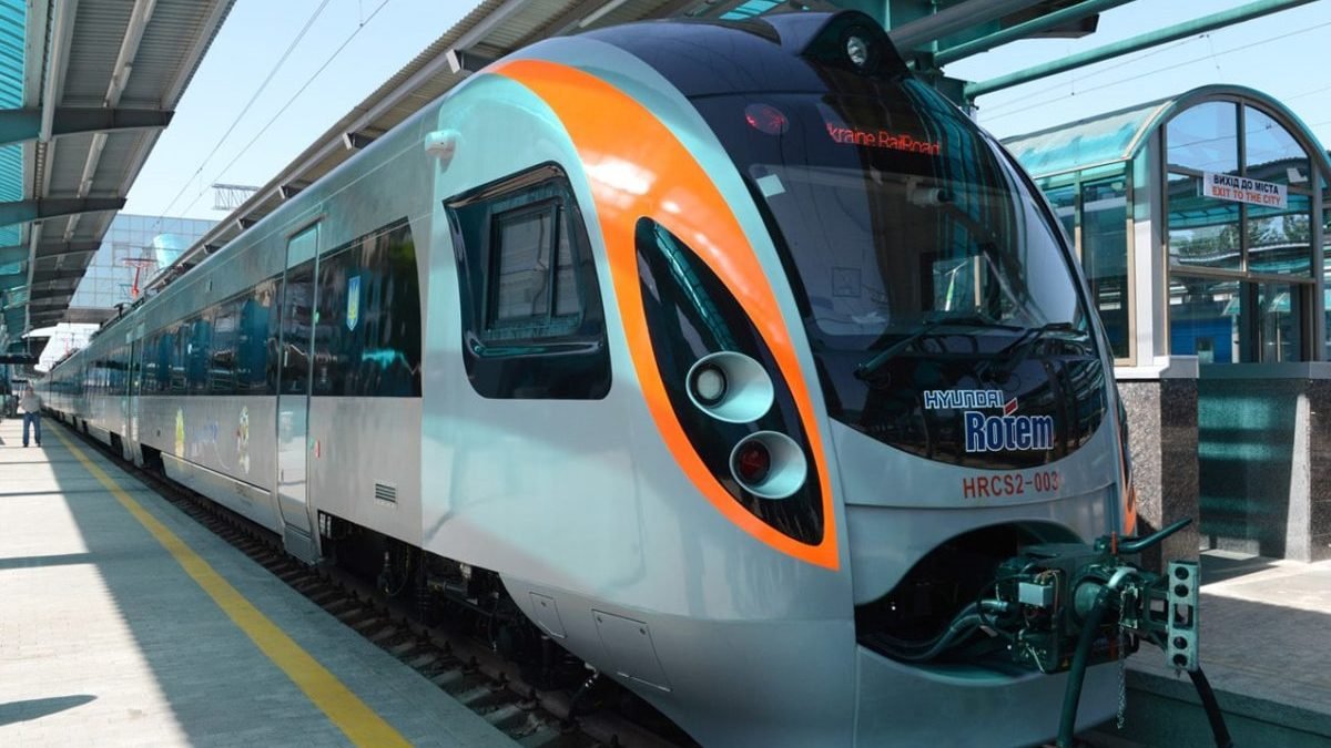 «Укрзалізниця» з 1 червня запускає перші міжнародні потяги: куди можна поїхати