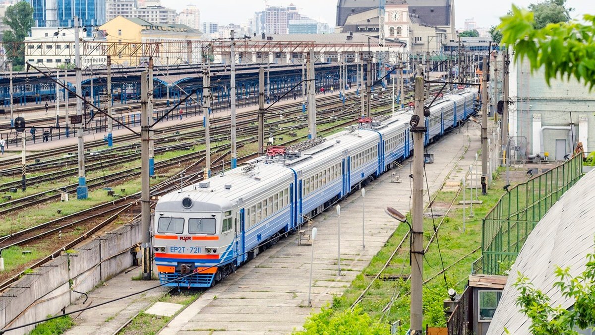 Поезд «Укрзалізниці» уехал из Львова без части пассажиров