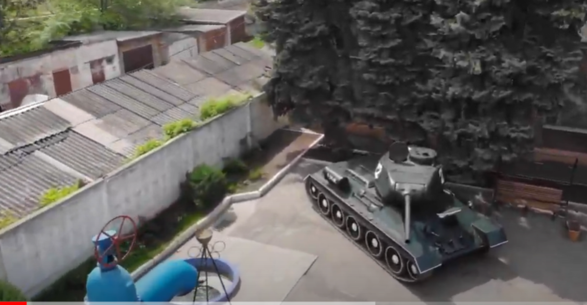 В Кривом Роге «Кривбассводоканалу» подарили танк