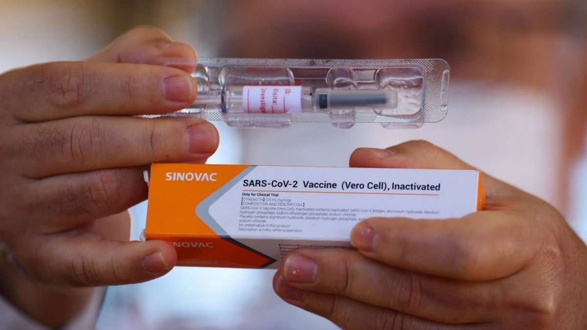 В Минздраве назвали вакцину, которая снижает риск COVID-госпитализации на 96%