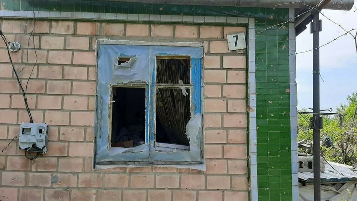 На Донбасі бойовики обстріляли цивільних із міномета