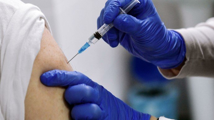 В Украине за сутки COVID-прививку получили почти 109 тысяч человек