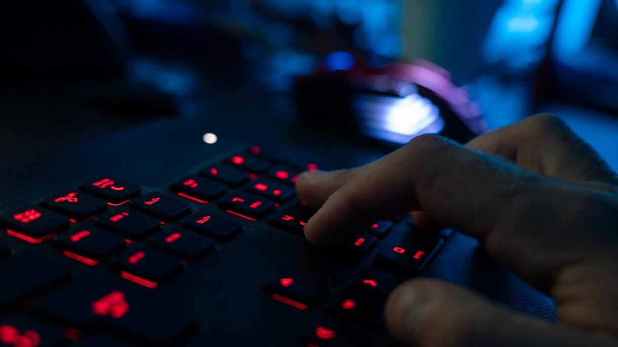 Хакеры из Харьковской области воровали пароли пользователей интернет-банкинга и соцсетей