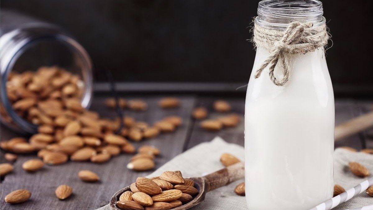 Миндальное молоко: вред и польза, как сделать