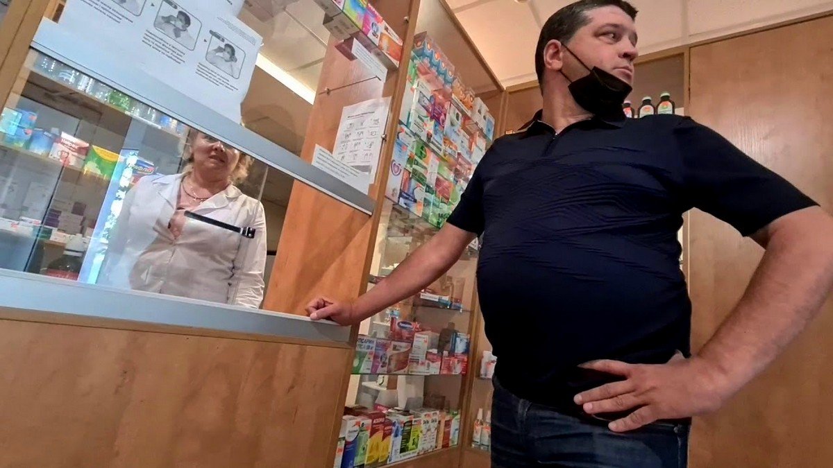 В Украине детям до 14 лет запретили продавать лекарства: подробности и штрафы