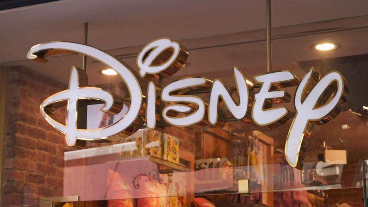 На Disney подав позов один зі співробітників компанії за дискримінацію через орієнтацію