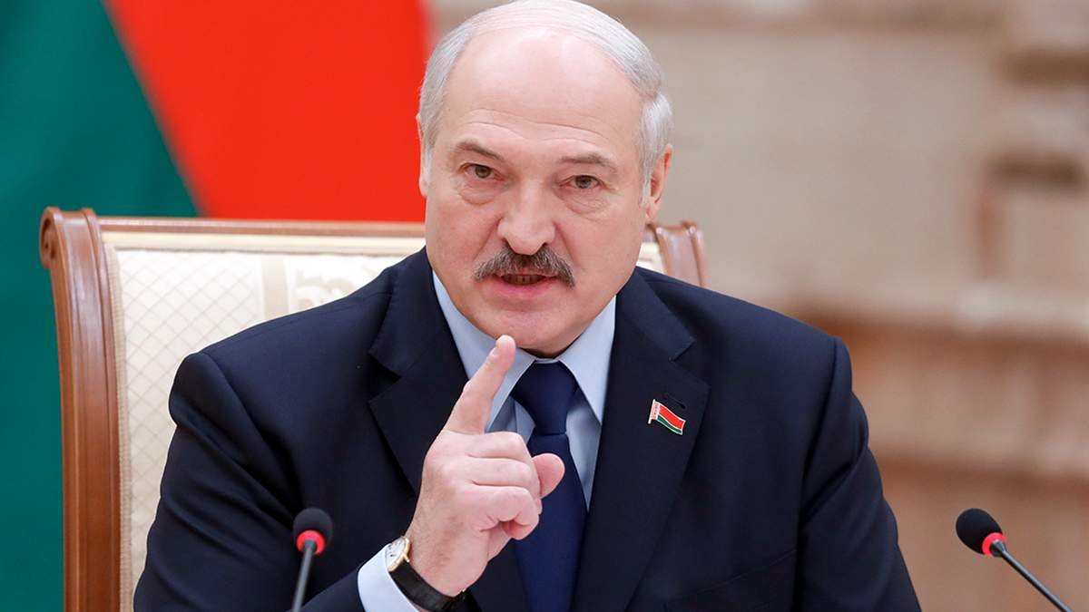 Лукашенко наказав закрити кожен метр кордону Білорусі