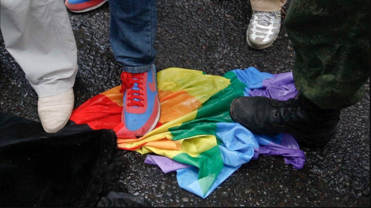Новий закон про захист прав ЛГБТ: як в Україні планують карати за нетерпимість